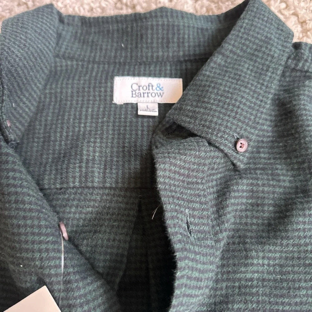 Croft & Barrow Dark Green Casual Button Down Shirt - Picture 3 of 3